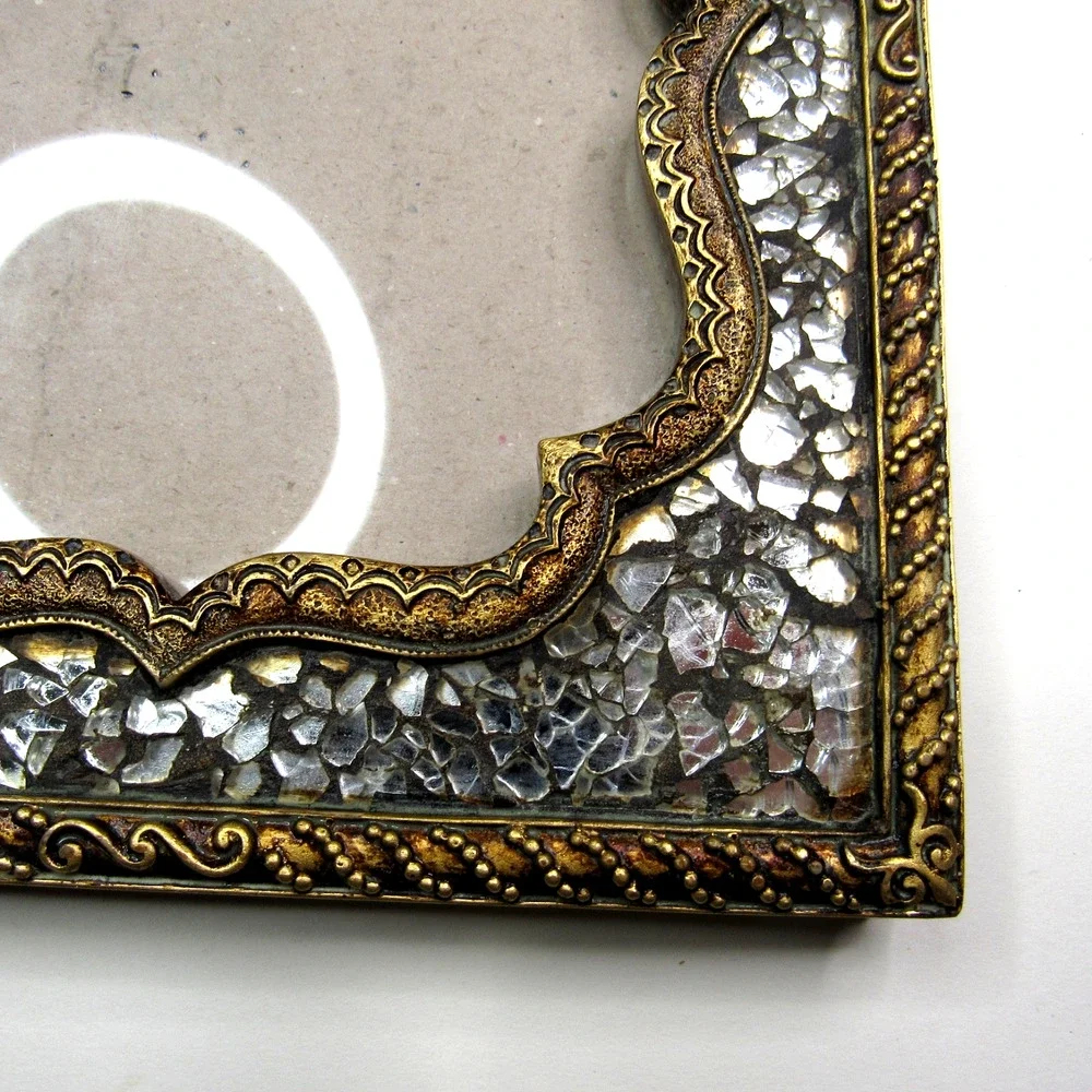 Picture Frame Ornate with Gold-Tone Scalloped Edges 9x7 Mosaic